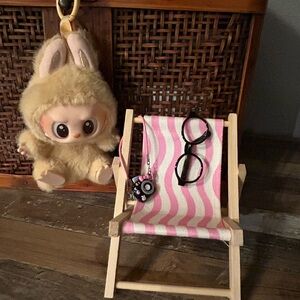 Folding chair, camera and glasses set, perfect for your Labubu. New!